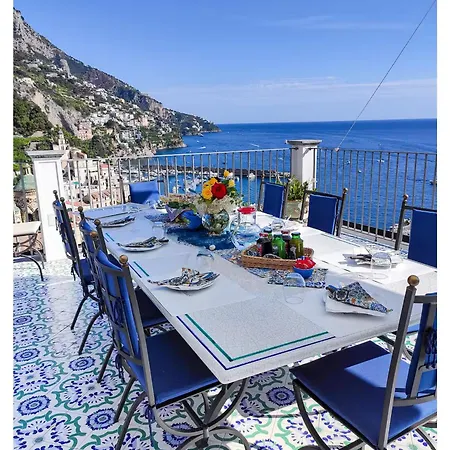 Elegante Con Vista Mozzafiato Sul Mare Di Holiday park *